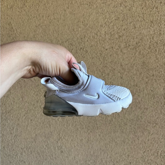 Nike Other - Nike Airmax 270 white